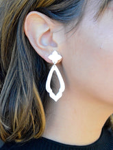 Load image into Gallery viewer, Evelynn Earrings