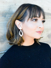 Load image into Gallery viewer, Evelynn Earrings